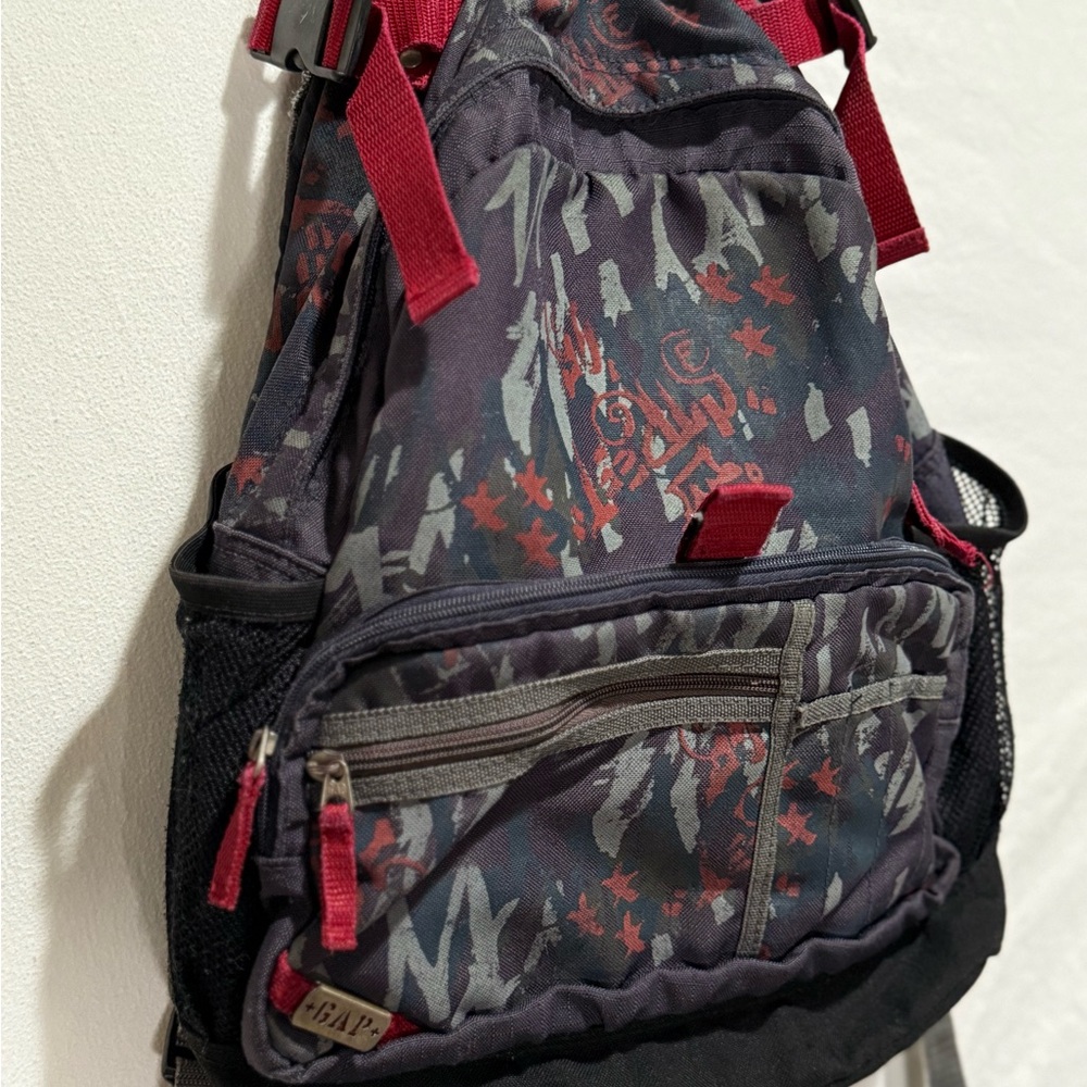 GAP Kids Vintage Y2K 2005 Black and Red Backpack